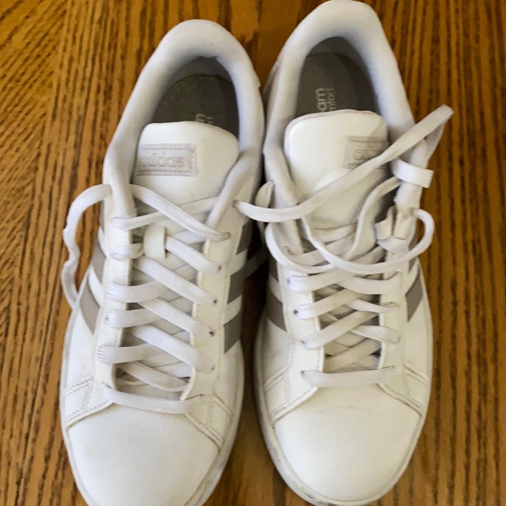 Women’s adidas size 9